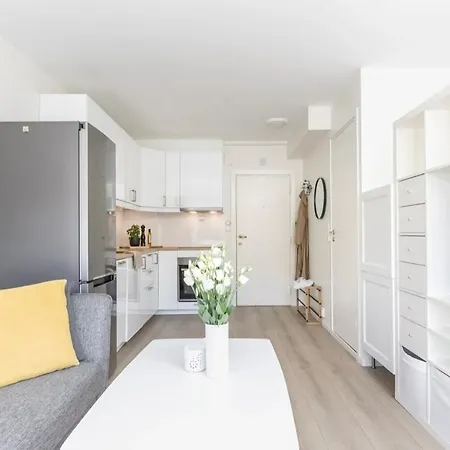 Modern Only 5 Minutes From Centre *