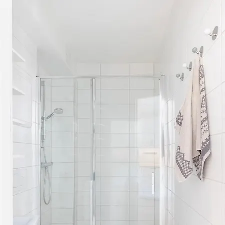 Modern Only 5 Minutes From Centre Appartement *