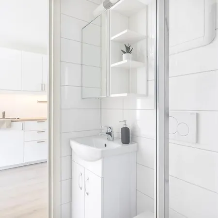 Modern Only 5 Minutes From Centre